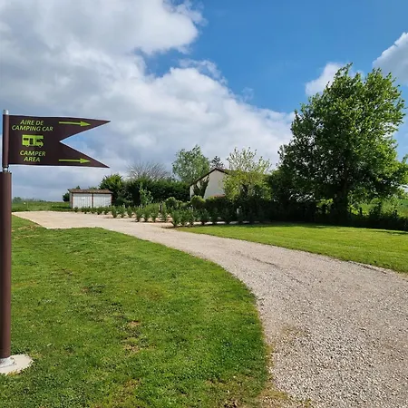 Kamp alanı Camper Au Moulin De La Brevette Arbigny