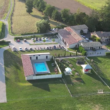 Kamp alanı Camper Au Moulin De La Brevette Arbigny