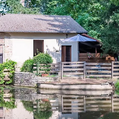 Kamp alanı Camper Au Moulin De La Brevette Arbigny