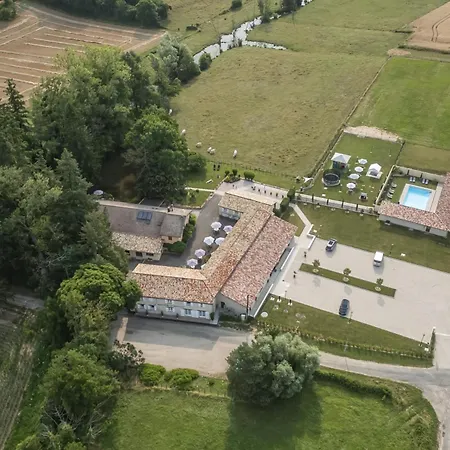 Camping Camper Au Moulin De La Brevette